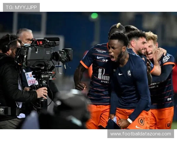 欧洲足坛重磅转会风云再起巨星加盟引发球迷热议