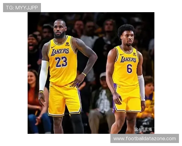 詹姆斯领衔湖人迎战勇士 新赛季NBA备战热潮持续升温